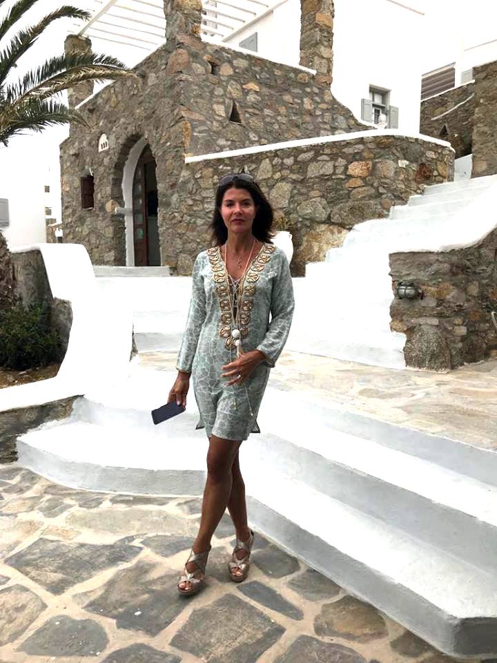 Luxury Travel Guru - Lara Haworth - Talks " My Mykonos"